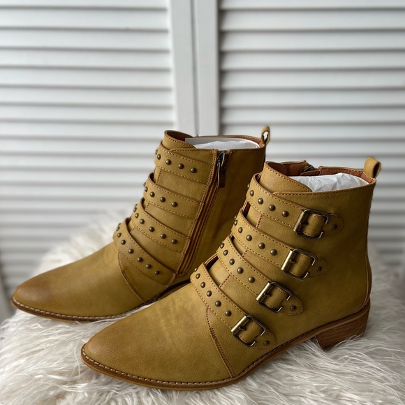 Light Camel Ankle Booties - Picture 6 of 6